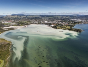 Rotorua lake and sulphur bay